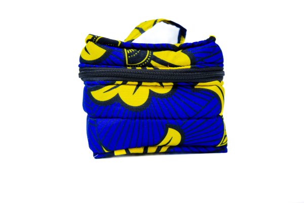 Trousse bleue et jaune motifs floraux