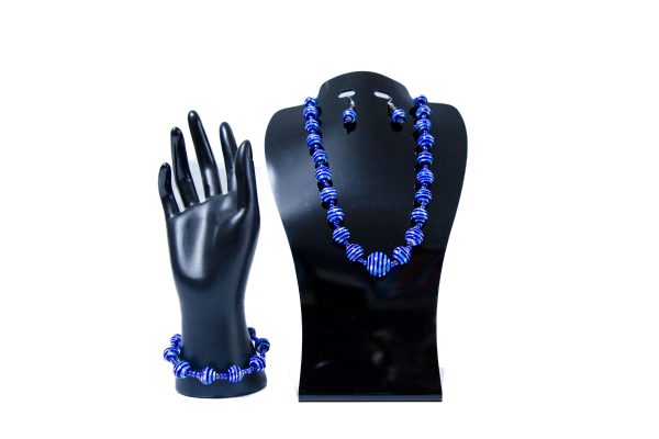 Parure en Perles Bleues